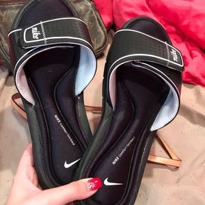 nike slides